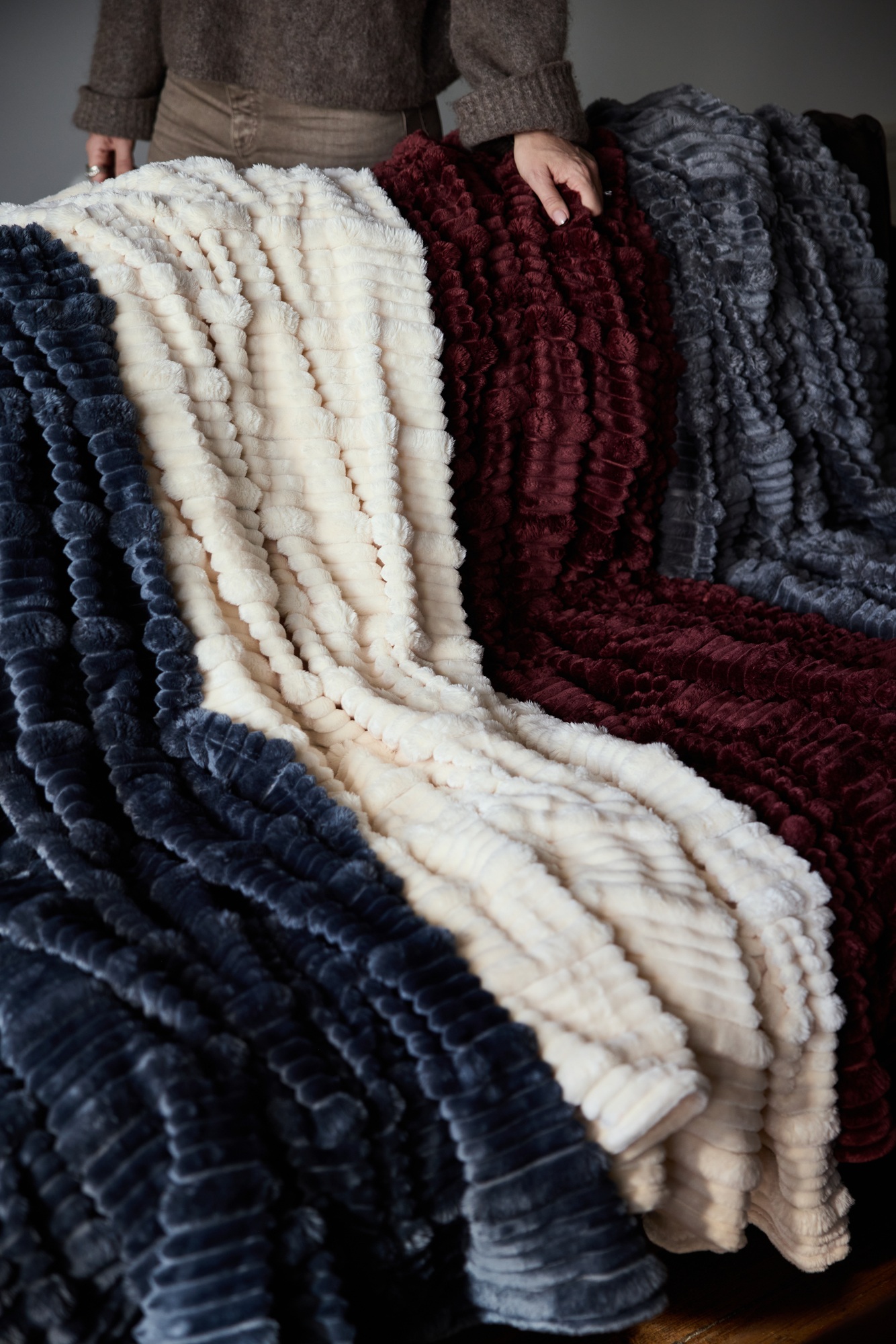 ESTELLA FLEECE PLAID, BORDEAUX - Image 4